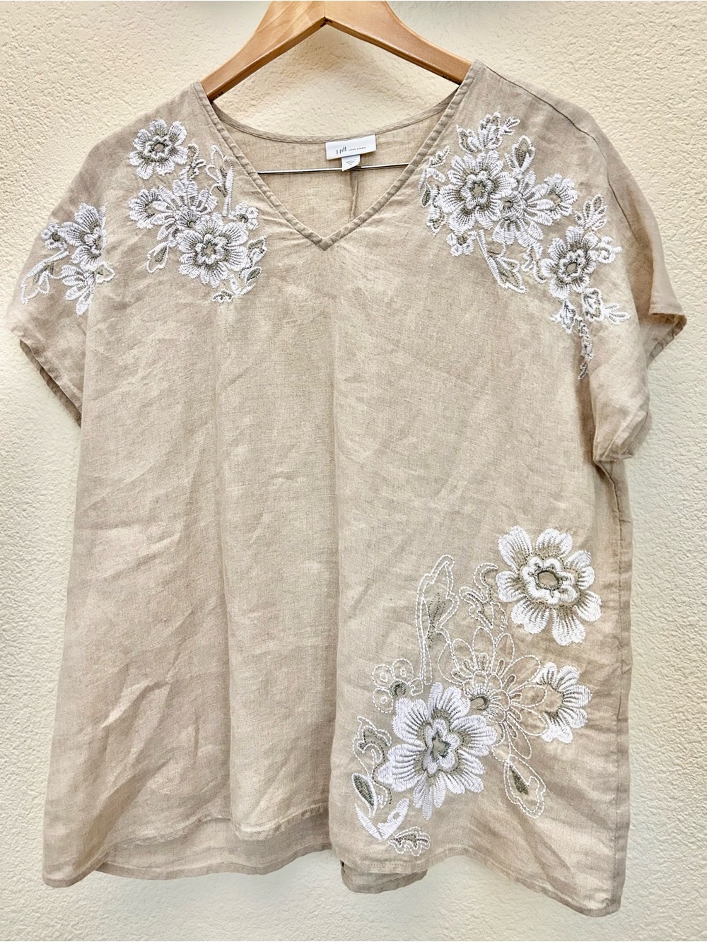 J. Jill "Love Linen" Boho Embroidered V-Neck Top Blouse Tan
Beige Size M